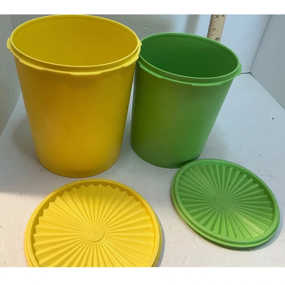 Tupperware preowned these
